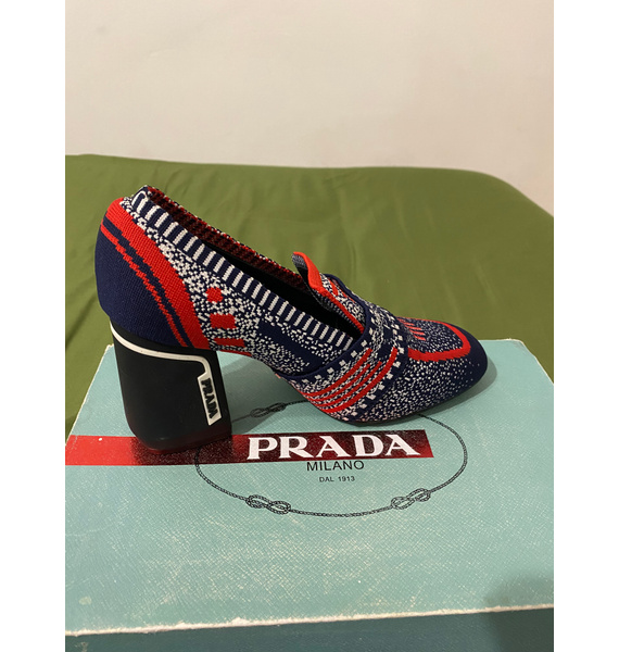 Лоферы • Prada • Красный