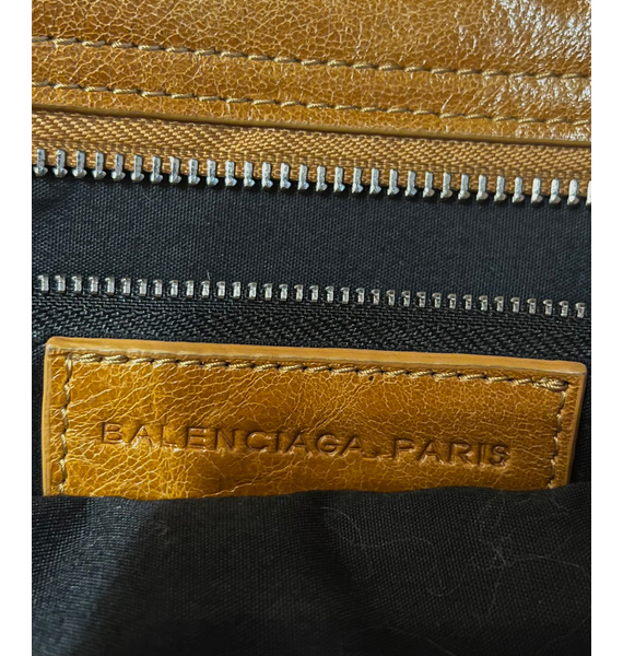 Клатч • Balenciaga • Горчичный