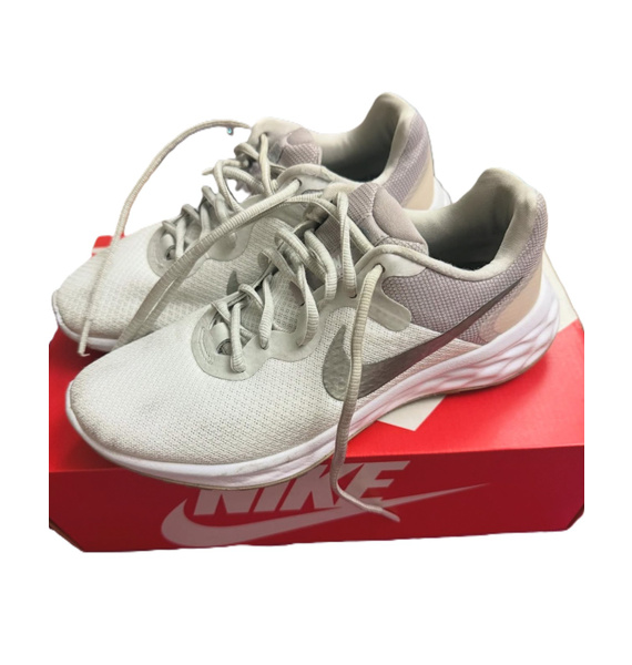 Кроссовки • Nike • Белый