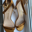 Босоножки • Stuart Weitzman • Золотой