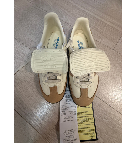 Кроссовки • adidas • Бежевый