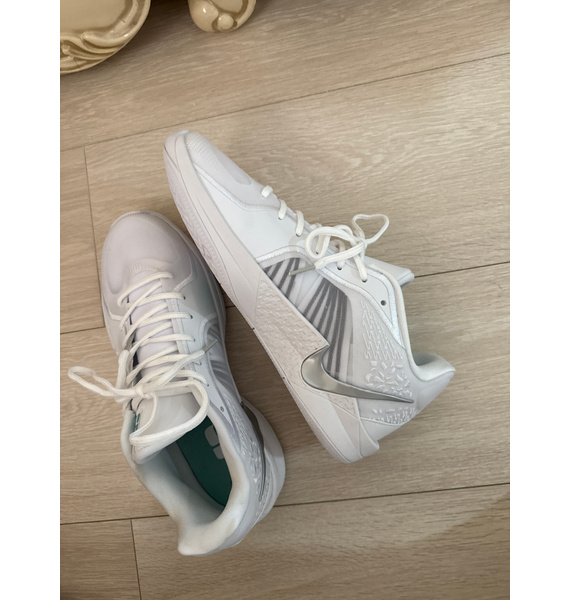 Кроссовки • Nike • Белый