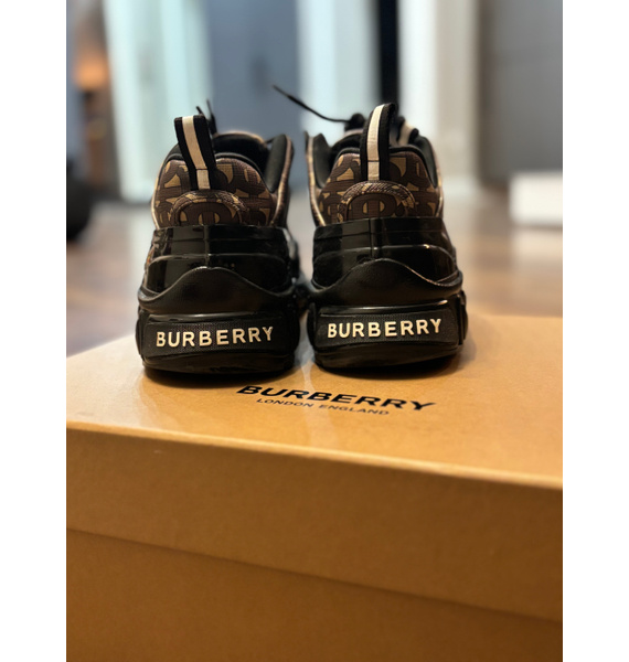 Кроссовки • Burberry • Коричневый