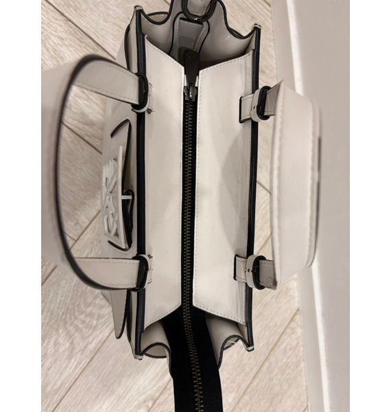 Сумка • Armani Exchange • Белый