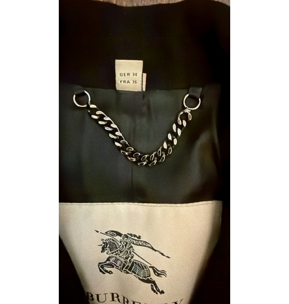 Плащ • Burberry • Черный