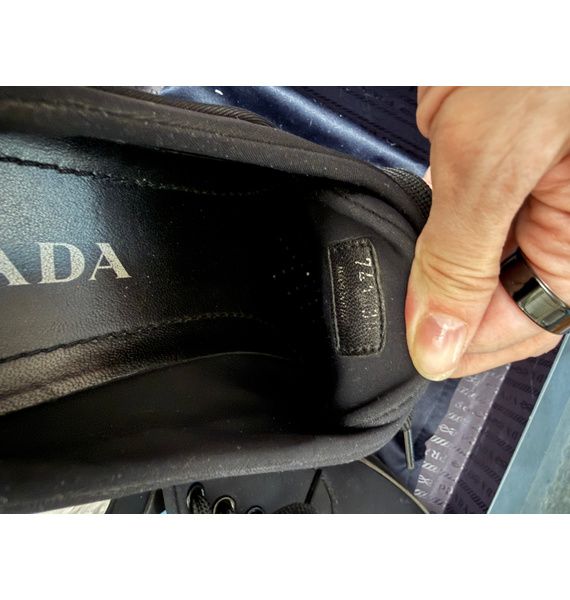 Кроссовки • Prada • Черный