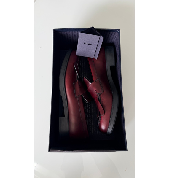 Туфли • Prada • Бордовый