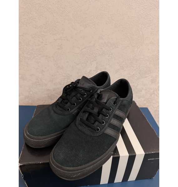 Кроссовки • adidas • Черный