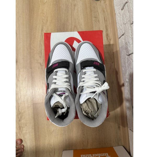 Кроссовки • Nike • Серый