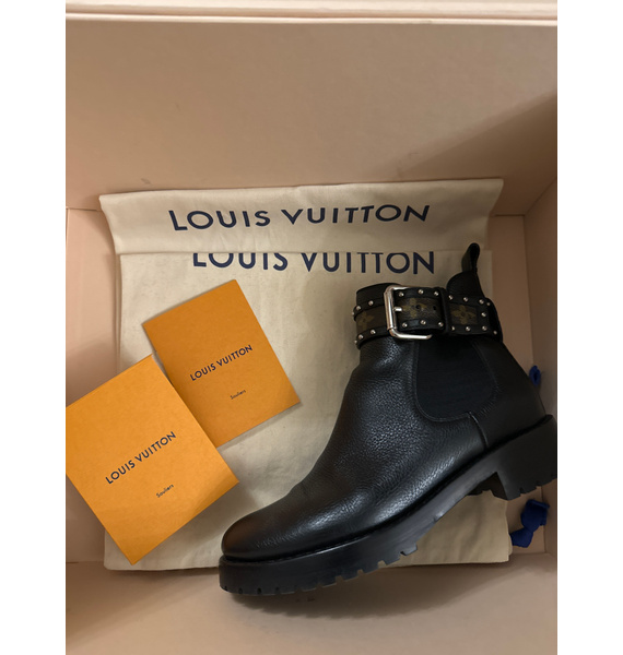 Ботинки • Louis Vuitton • Черный