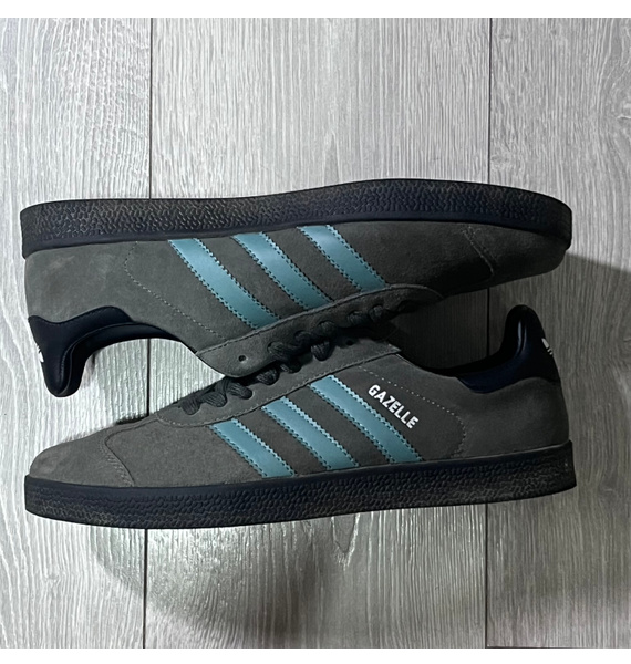 Кроссовки • adidas • Серый