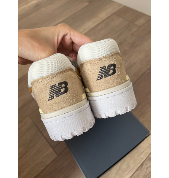 Кроссовки • New Balance • Бежевый