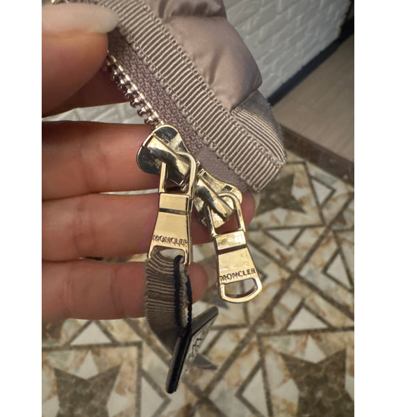 Пуховик • Moncler • Бежевый