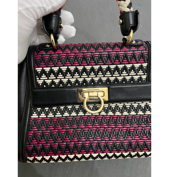 Сумка • Salvatore Ferragamo • Розовый