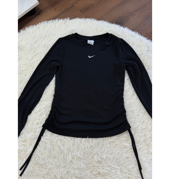 Лонгслив • Nike • Черный