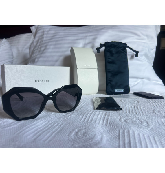Очки • Prada • Черный