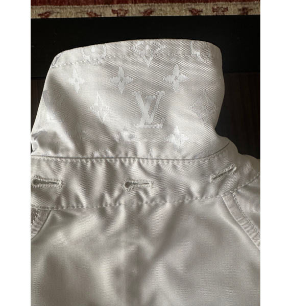 Тренч • Louis Vuitton • Молочный