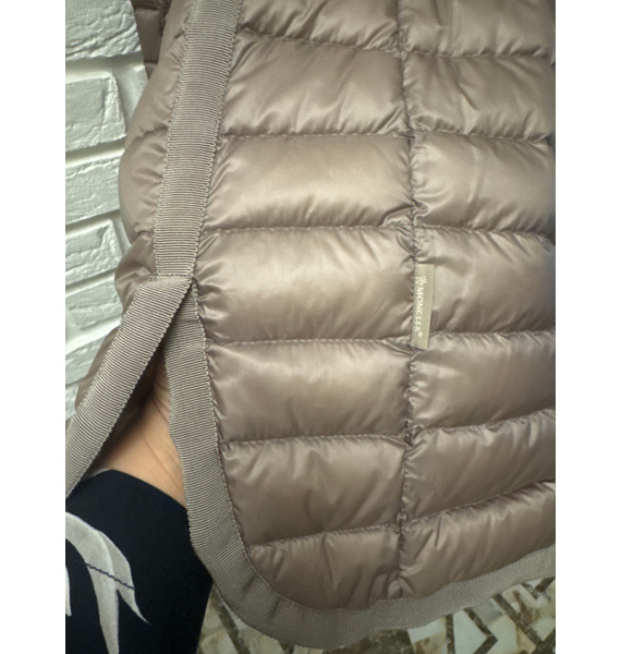 Пуховик • Moncler • Бежевый