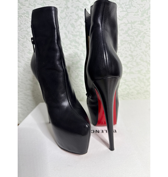 Ботильоны • Christian Louboutin • Черный