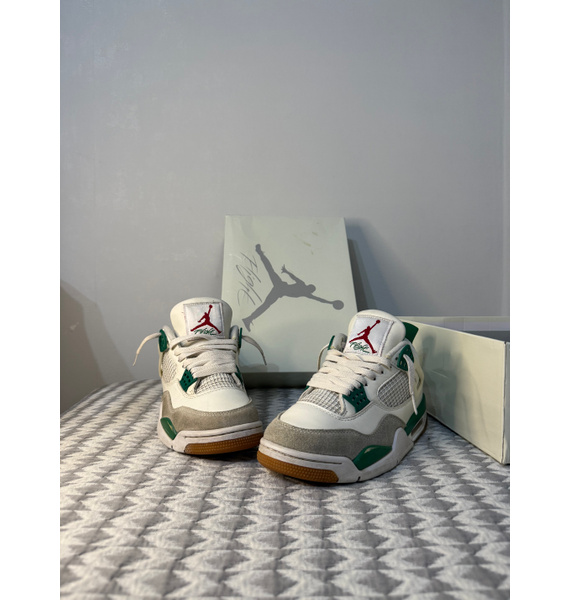 Кроссовки • Jordan • Белый