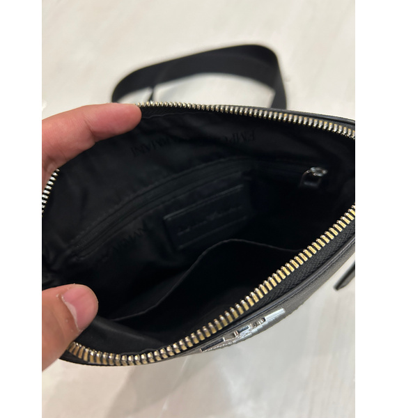 Сумка • Emporio Armani • Черный