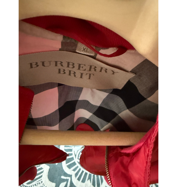 Ветровка • Burberry • Красный