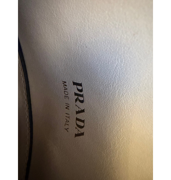 Сумка • Prada • Белый