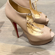 Туфли • Christian Louboutin • Бежевый