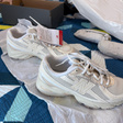 Кроссовки • New Balance • Молочный