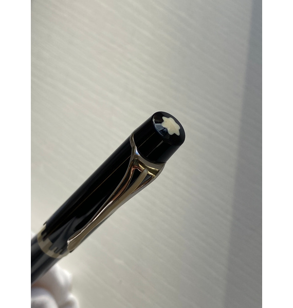 Ручка • Montblanc • Черный