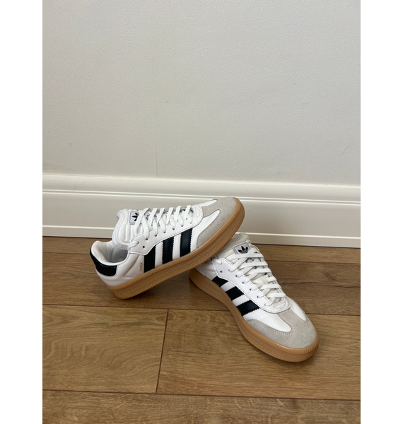 Кроссовки • adidas • Белый