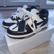 Кроссовки • Off-White • Голубой