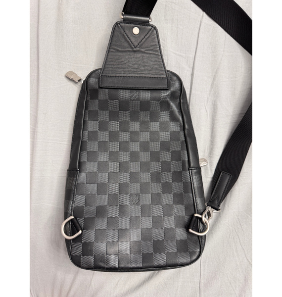 Сумка • Louis Vuitton • Черный
