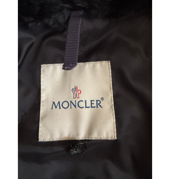 Пуховик • Moncler • Черный