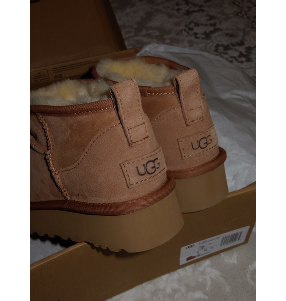 Ботинки • UGG • Бежевый