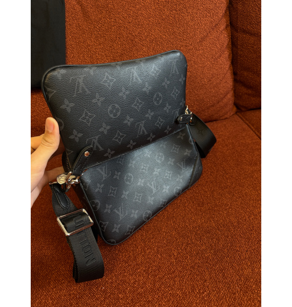 Сумка • Louis Vuitton • Черный