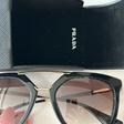 Солнцезащитные очки • Prada • Черный