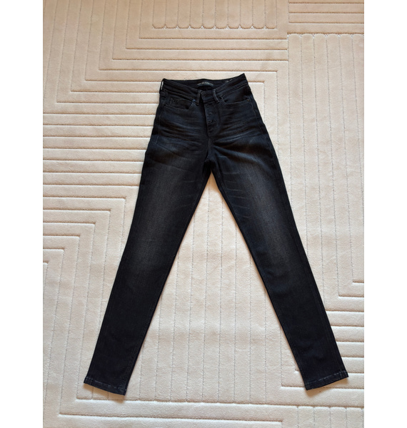 Джинсы • GUESS • Черный