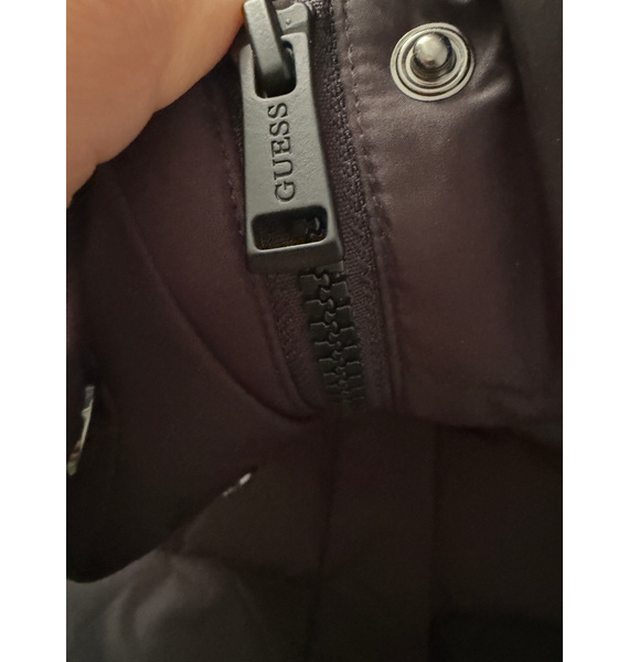 Куртка • GUESS • Черный