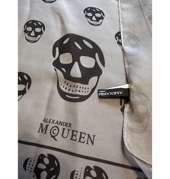Шарф • Alexander McQueen • Серый