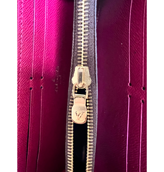 Кошелек • Louis Vuitton • Другое