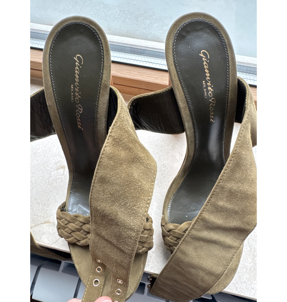 Босоножки • Gianvito Rossi • Песочный