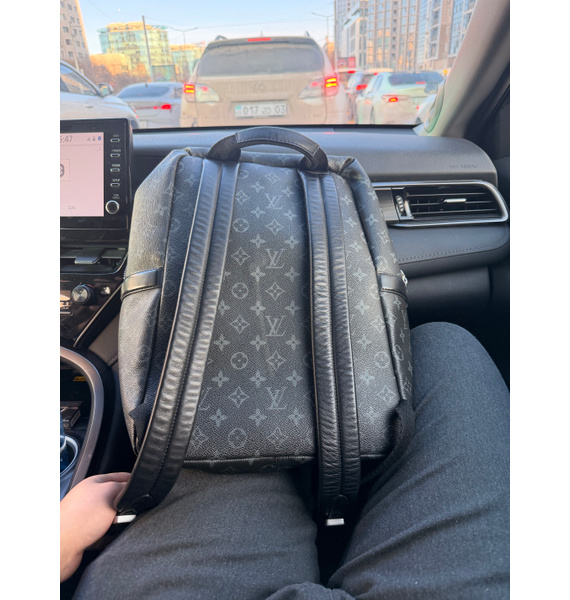 Рюкзак • Louis Vuitton • Черный