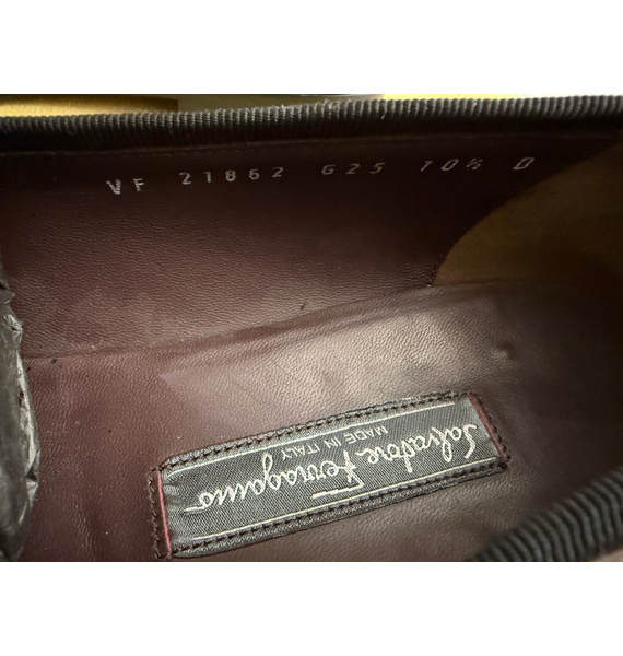 Туфли • Salvatore Ferragamo • Черный