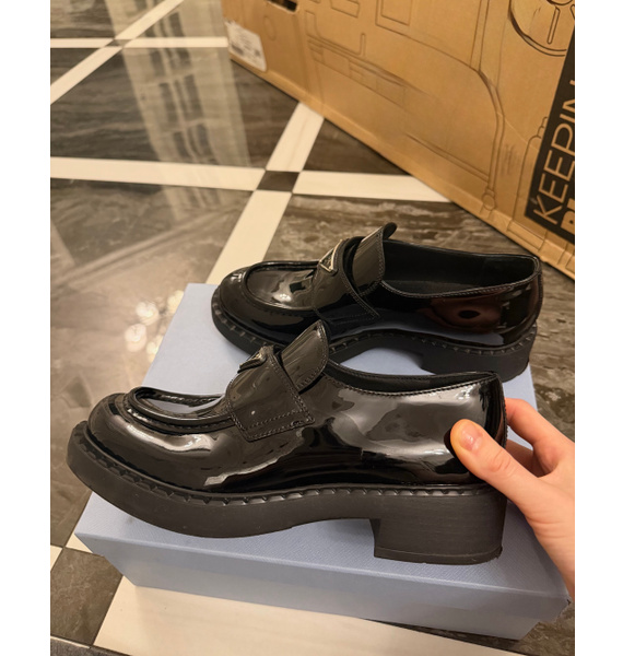 Лоферы • Prada • Черный