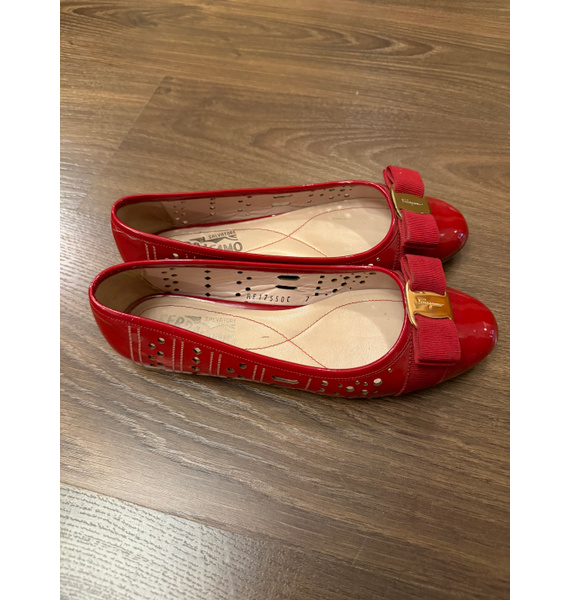 Балетки • Salvatore Ferragamo • Красный
