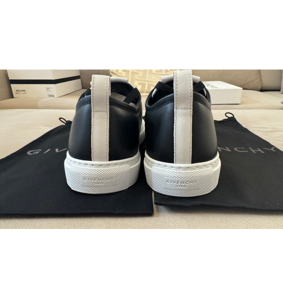 Кроссовки • Givenchy • Черный