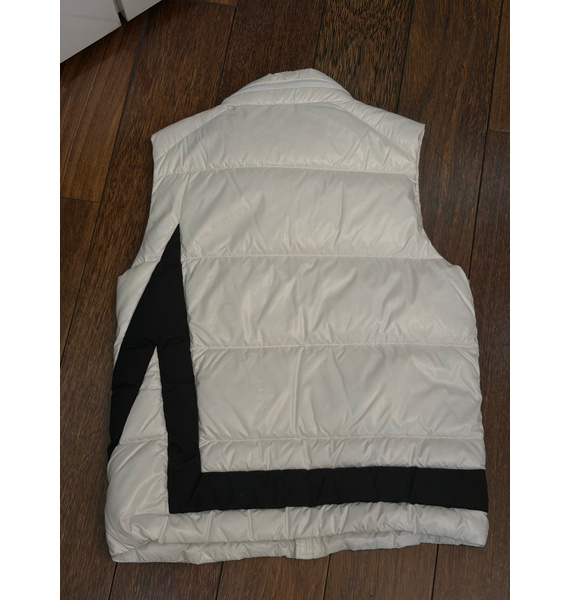 Жилет • Moncler • Белый
