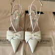 Туфли • Valentino Garavani • Молочный