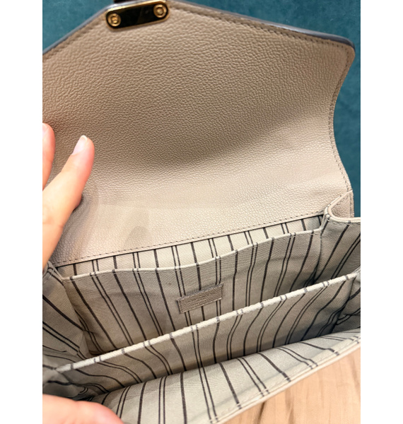 Сумка • Louis Vuitton • Бежевый